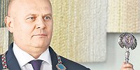 Мэр Красноярска не вышел после праздника
