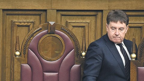 Отели запутались в мантии